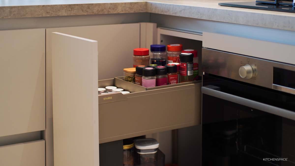 Neutral U-Shape Kitchen